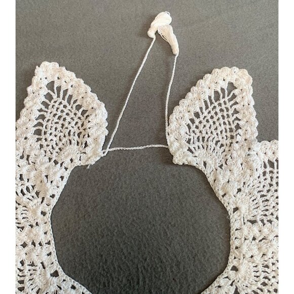Vintage Handmade Crochet Lace Collar - Picture 3 of 15